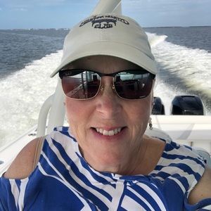 Meet your Posher, Liz